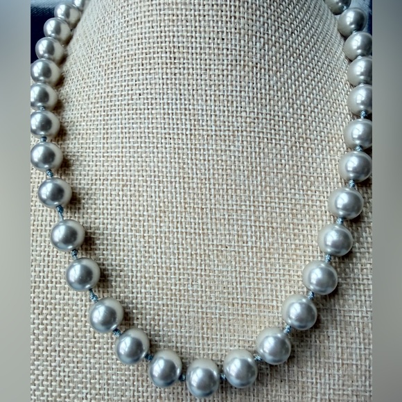 Icing Silver Gray Glass Pearl Necklace | Knotted 16" Strand | Adjustable - Picture 9 of 9
